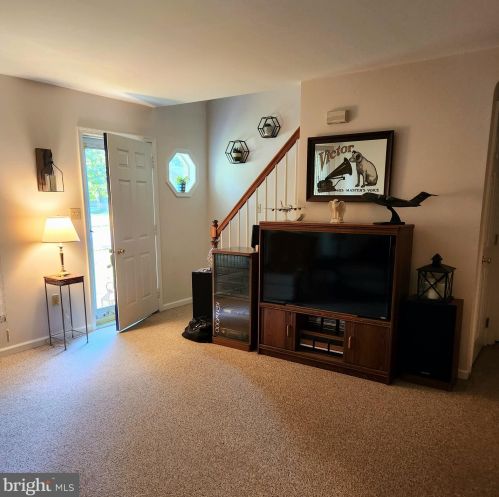 804 10th St, New Castle, DE 19720-4910