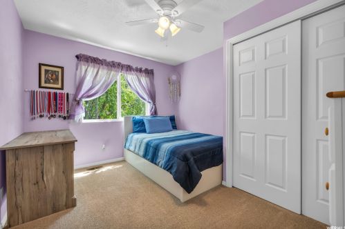 6859 3270, Taylorsville UT 84084-1769 exterior