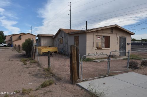 296 Saragosa St, Chandler, AZ 85225-6343