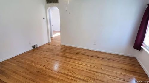 2053 Garry Dr, Troy MI  48083-2339 exterior