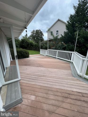 1807 Youngblood St, Mc Lean VA  22101-5244 exterior