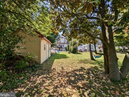 517 Old Middletown Rd, Media PA 19063-4429 exterior