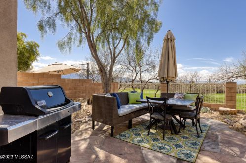 5073 Pinnacle Cove Dr, Tucson AZ  85749-7153 exterior