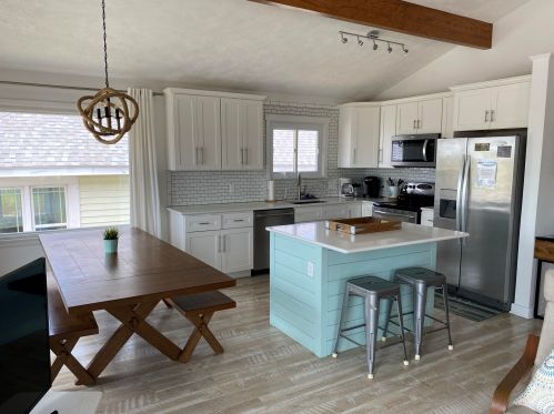 1548 Beach St, Meskegon MI  49441-1006 exterior