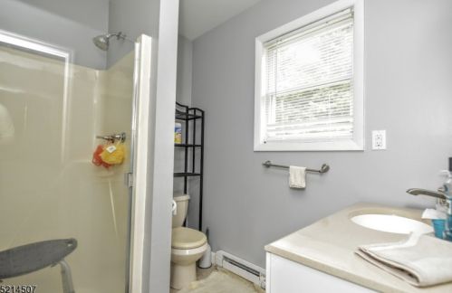 84 Morris Ave, West Milford Lakes NJ  07480-1121 exterior