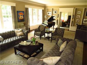 2240 Elandon Dr, Cleveland OH  44106-4609 exterior