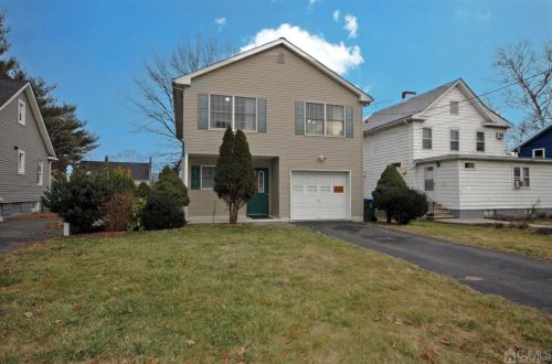 5 Lloyd St, Edison, NJ 08817-5231