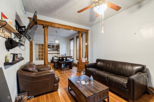 3752 Cermak Rd, Chicago IL 60623-2837 exterior