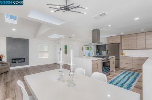 318 Soule Ave, Concord CA  94523-3639 exterior