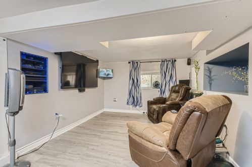 2943 Menard Ave, Chicago IL 60634-5223 exterior