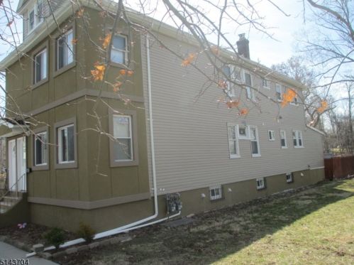 318 Hamilton St, Rahway, NJ 07065-3325