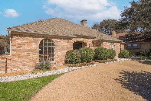 6715 Clearhaven Dr, Dallas, TX 75248-4146