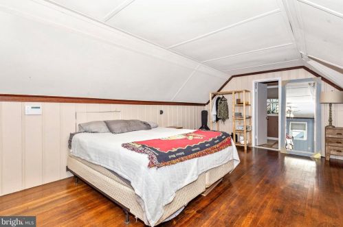 604 Forest Glen Rd, Silver Spring MD 20910-1122 exterior