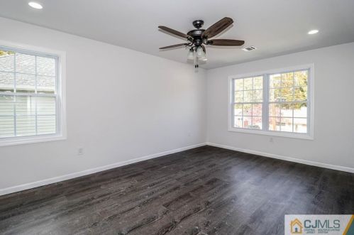 6 Dayton Rd, Edison NJ  08817-4007 exterior