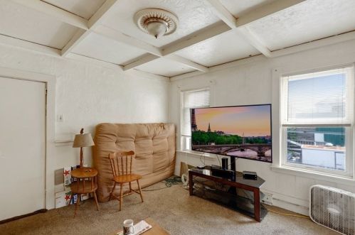 18 Lafayette St, Worcester MA 01608-2131 exterior