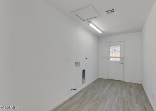 5602 42nd Ln, Phoenix AZ  85019-2001 exterior