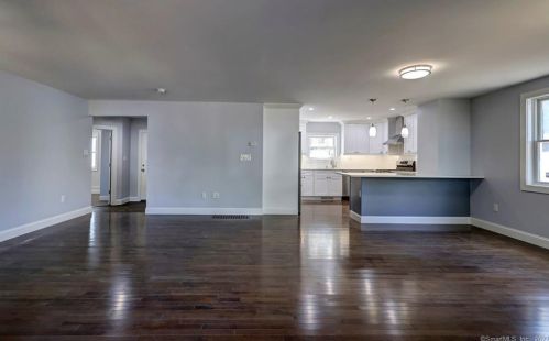 27 Myrtle St, Norwalk CT 06855-1314 exterior