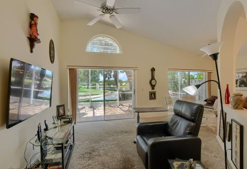 9679 Harbour Lk Cir, Boynton Beach FL 33437-3812 exterior