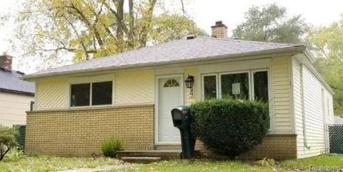 5424 Mayfair St, Dearborn Heights MI  48125-3001 exterior