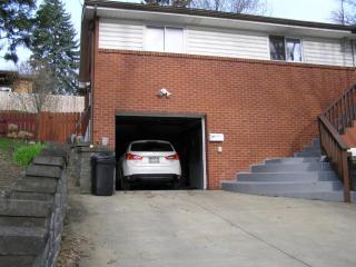 923 Braddock Rd, Pittsburgh PA  15221-3615 exterior