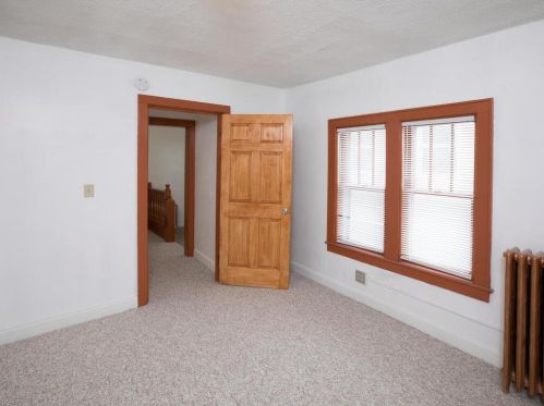 694 Desoto St, Saint Paul MN 55130-4215 exterior