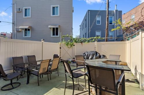 3617 Eastchester Rd, Bronx NY 10466-5882 exterior