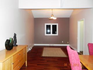 5593 Harleston Dr, Cleveland OH  44124-3861 exterior