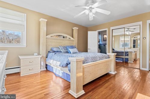 33 Wyncroft Dr, Media PA 19063-4842 exterior