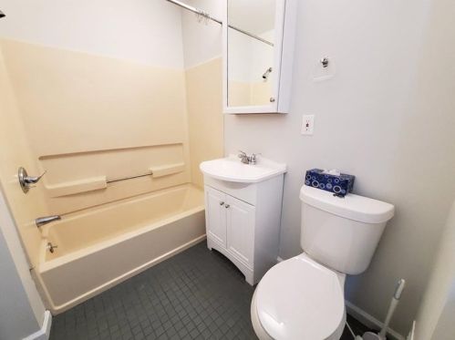 352 Craig St, Pittsburgh PA  15213-1266 exterior