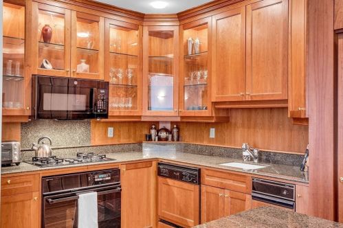 112 Pinckney St, Boston MA exterior