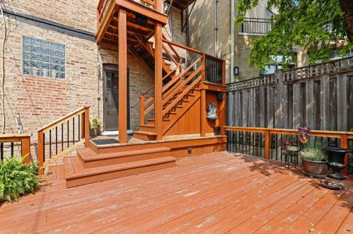 1817 Honore St, Chicago IL 60657-2007 exterior