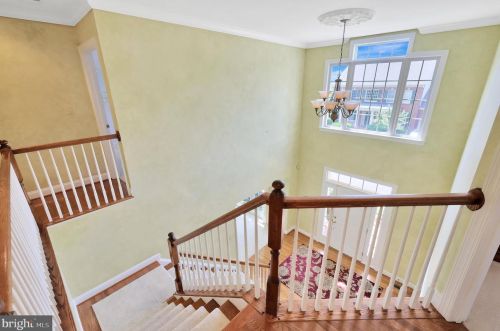 7019 Highland Meadows Ct, Alexandria VA  22315-3963 exterior