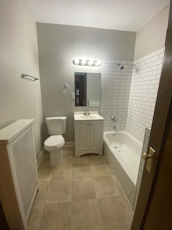 6801 Crandon Ave, Chicago IL 60649-1223 exterior