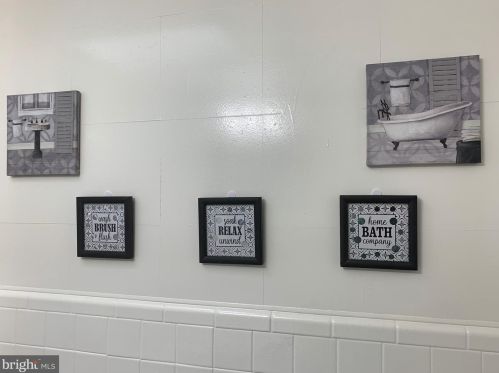 828 Mcdowell Ave, Chester PA 19013-6231 exterior