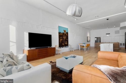 829 2nd St, Philadelphia PA 19133 exterior