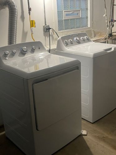 8008 Saginaw Ave, Chicago IL 60617-1351 exterior