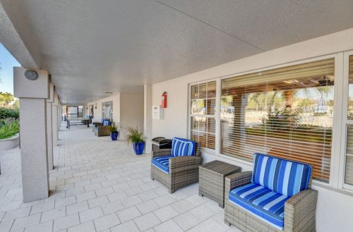 9679 Harbour Lk Cir, Boynton Beach FL 33437-3812 exterior