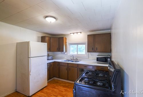 4622 Apple Ave, Meskegon MI 49442-3646 exterior