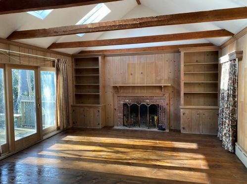 5 Longmeadow Ave, Middletown RI 02842-5247 exterior