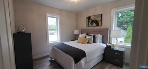 29 Niagara St, Dumont NJ  07628-3405 exterior