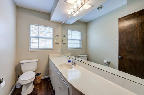 1410 Pne Lk Cir, Montgomery TX 77316-2774 exterior