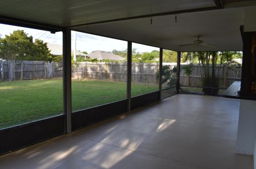 1337 Hunnicut Ave, Fort Pierce FL 34953-7711 exterior