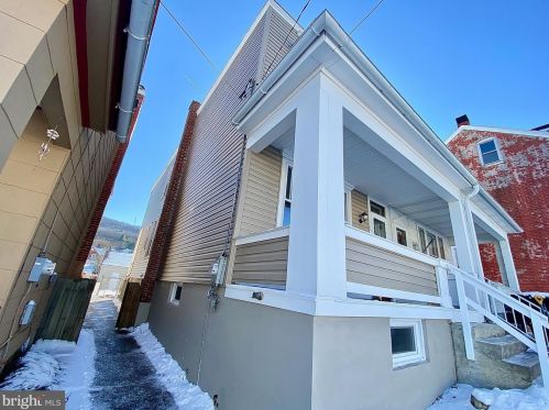 1747 End Ave, Primrose, PA 17901-2126