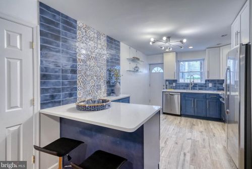 1340 18 St, Philadelphia PA 19146-4743 exterior