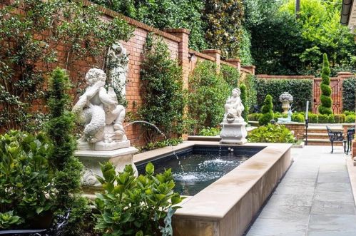 2774 Andrews Dr, Atlanta GA 30305-2903 exterior