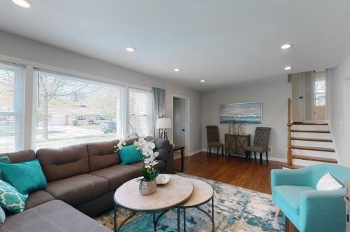 273 Berkley Ave, Elmhurst IL 60126-3167 exterior