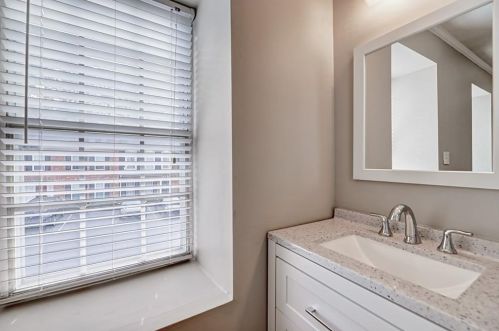 3 Iron Bound Pl, Atlanta GA 30318-1424 exterior