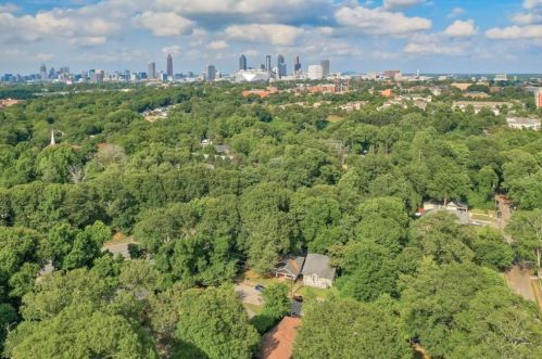 390 Holderness St, Atlanta GA 30310-1706 exterior