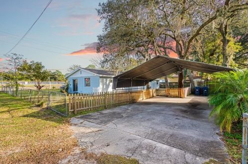 8504 22 St, Tampa FL 33612-7021 exterior