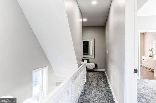 30 Race Ave, Lancaster PA 17603-3149 exterior